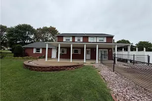 48769 Lakeview Cir, East Liverpool, OH 43920 - Photo 3