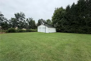 48769 Lakeview Cir, East Liverpool, OH 43920 - Photo 5