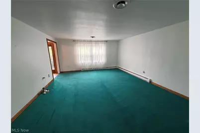 48769 Lakeview Circle, East Liverpool, OH 43920 - Photo 11