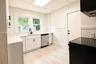 1007 Delia Ave, Akron, OH 44320 - Photo 7