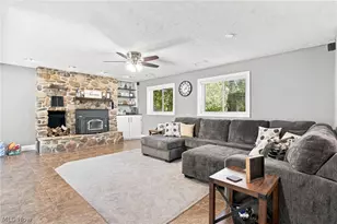 11089 Carriage Hill Dr, Chagrin Falls, OH 44023 - Photo 19