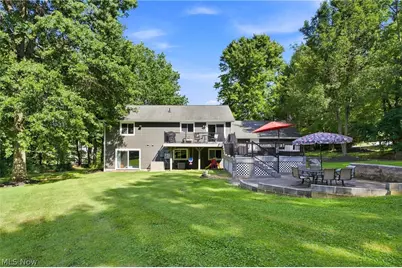 11089 Carriage Hill Drive, Chagrin Falls, OH 44023 - Photo 17
