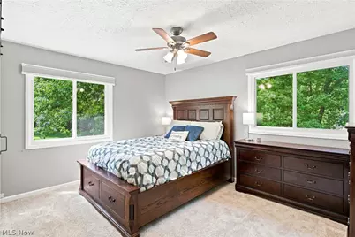 11089 Carriage Hill Drive, Chagrin Falls, OH 44023 - Photo 9