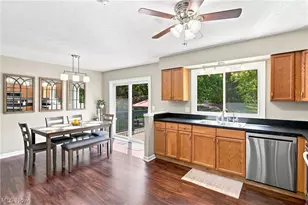 11089 Carriage Hill Dr, Chagrin Falls, OH 44023 - Photo 7