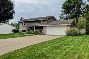 890 Geneva St SW, Sugarcreek, OH 44681 - Photo 31