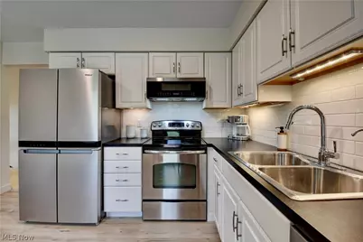 890 Geneva Street SW, Sugarcreek, OH 44681 - Photo 7