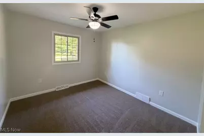 11349 East Avenue NE, Sandyville, OH 44671 - Photo 21