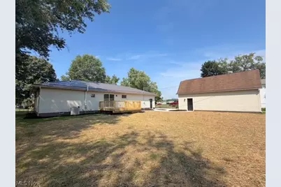 11349 East Avenue NE, Sandyville, OH 44671 - Photo 3
