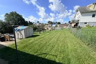 114 S 14th St, Weirton, WV 26062 - Photo 11
