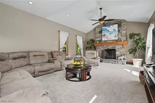 2101 Pearce Cir, Salem, OH 44460 - Photo 13