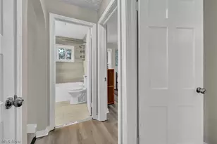 1068 Austin Ave, Akron, OH 44306 - Photo 5