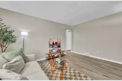 1068 Austin Avenue, Akron, OH 44306 - Photo 3
