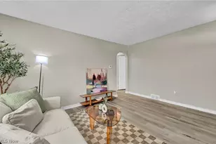 1068 Austin Ave, Akron, OH 44306 - Photo 3