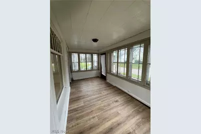 1043 W 50th Street, Ashtabula, OH 44004 - Photo 7