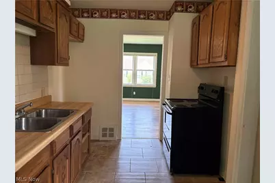 1711 Evergreen Avenue, Akron, OH 44301 - Photo 5