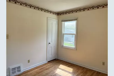 1711 Evergreen Avenue, Akron, OH 44301 - Photo 11