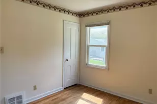 1711 Evergreen Ave, Akron, OH 44301 - Photo 11