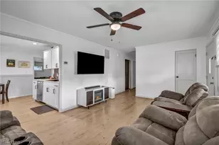 4307 Talbot Ln, Lorain, OH 44055 - Photo 9