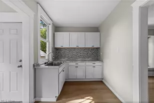 1350 Thoreau Rd, Oakwood, OH 44107 - Photo 9