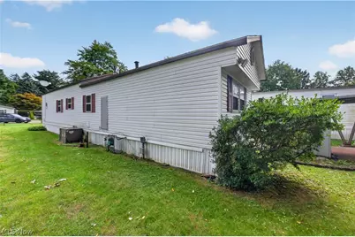1219 Pasadena Boulevard NW, North Canton, OH 44720 - Photo 3