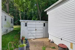 1219 Pasadena Blvd NW, North Canton, OH 44720 - Photo 5