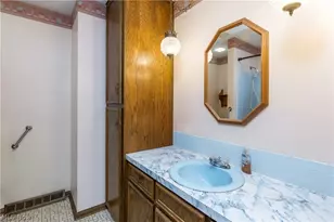 975 Norwich Ave NW, Massillon, OH 44646 - Photo 9
