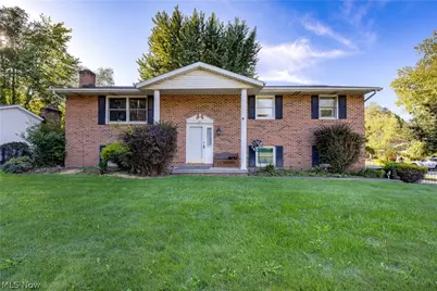 975 Norwich Avenue NW, Massillon, OH 44646 - Photo 1