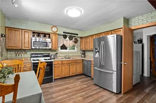 225 Forest St, LaGrange, OH 44050 - Photo 9