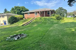 3244 St Clair Ave, East Liverpool, OH 43920 - Photo 3