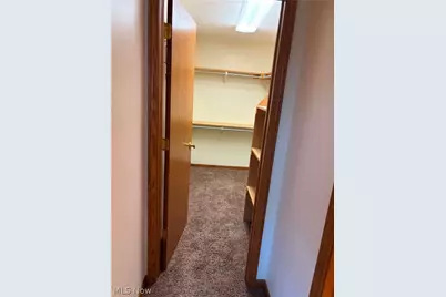 1608 Spring Village Lane, Ontario, OH 44906 - Photo 5