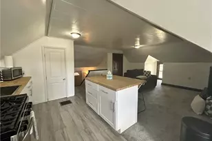 377 Lawson, Steubenville, OH 43952 - Photo 5