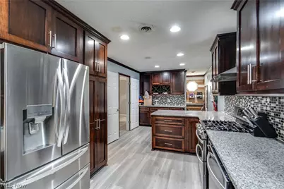 7320 Lourelton Avenue NW, North Canton, OH 44720 - Photo 9