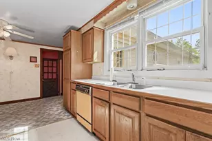 1025 S 12th St, Sebring, OH 44672 - Photo 11