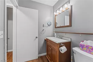 7185 Lakeshore Blvd, Mentor, OH 44060 - Photo 21