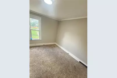 686 Sumner Street, Akron, OH 44311 - Photo 3