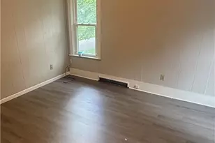 686 Sumner St, Akron, OH 44311 - Photo 5