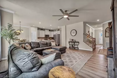 3017 Bonita Circle SE, Canal Fulton, OH 44614 - Photo 5