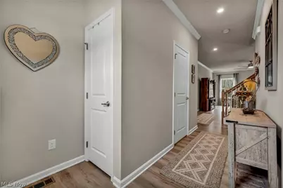 3017 Bonita Circle SE, Canal Fulton, OH 44614 - Photo 3