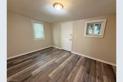 131 W Miller Avenue, Akron, OH 44301 - Photo 17