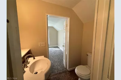 131 W Miller Avenue, Akron, OH 44301 - Photo 27