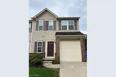 1308 Wellingshire Circle, Cuyahoga Falls, OH 44221 - Photo 1