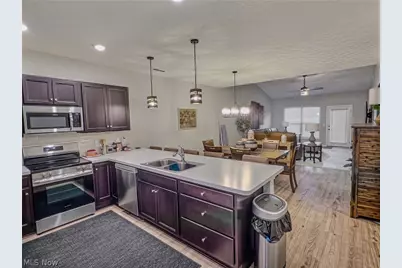 118 W Spring Drive, Elyria, OH 44035 - Photo 5