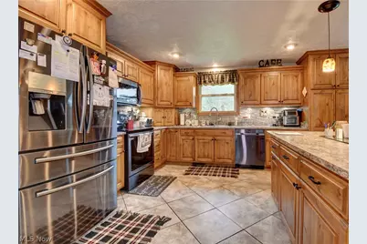 9263 Manchester Avenue SW, Beach City, OH 44608 - Photo 7