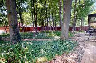 5726 Rock Point Cir, North Ridgeville, OH 44039 - Photo 3
