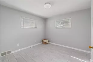 1121 Valleyview Ave SW, Canton, OH 44710 - Photo 9