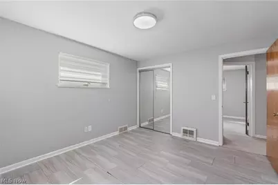 1121 Valleyview Avenue SW, Canton, OH 44710 - Photo 13