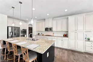 38482 Deepdale Ct, Avon, OH 44011 - Photo 9