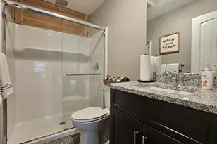 35965 Lakeshore Blvd, Eastlake, OH 44095 - Photo 25