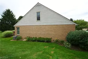 115 Ledbury Cir NE, Canton, OH 44721 - Photo 33