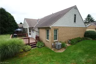 115 Ledbury Cir NE, Canton, OH 44721 - Photo 35